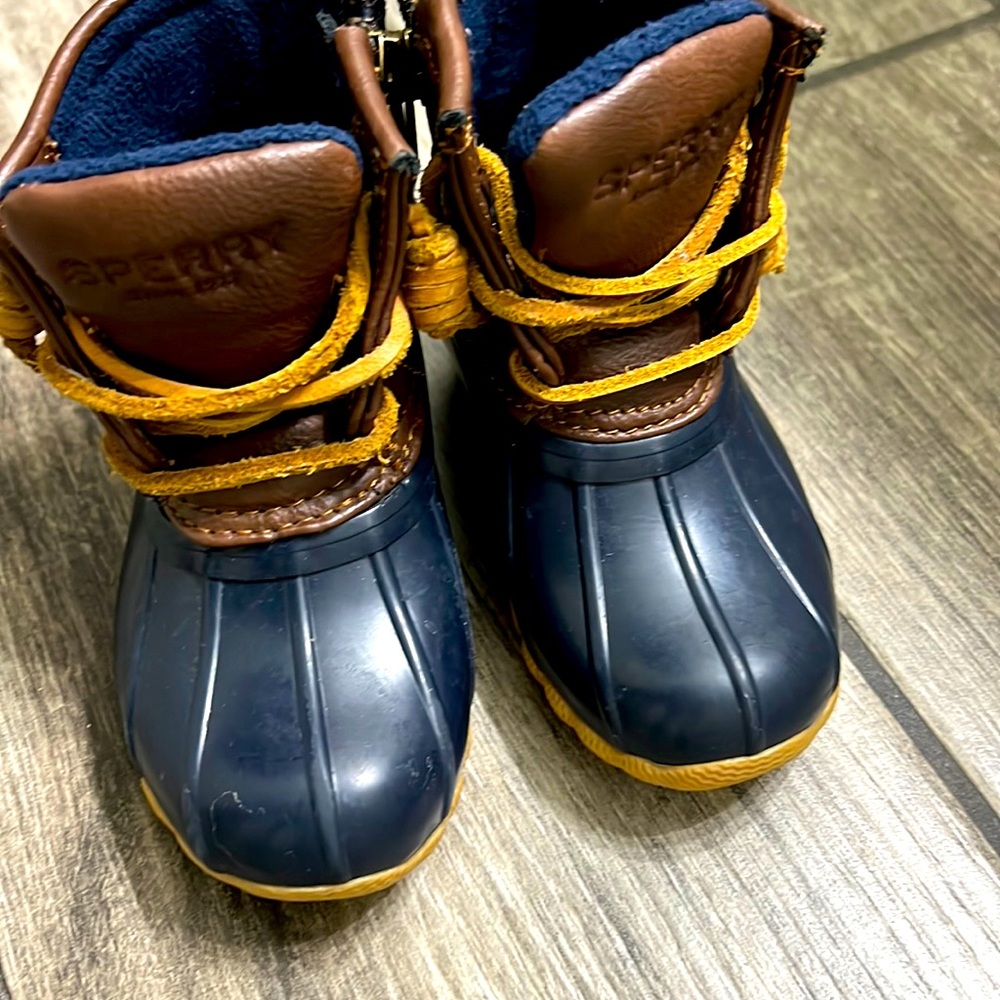Toddler boots Sperrys